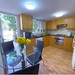 Apartment Town House, Garden, 2 Bedrooms, 2 Bathrooms