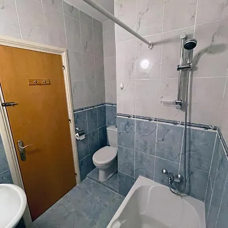 Town House, Garden, 2 Bedrooms, 2 Bathrooms Lägenhet