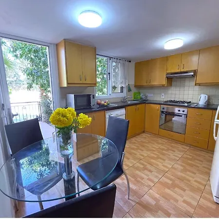Appartement Town House, Garden, 2 Bedrooms, 2 Bathrooms