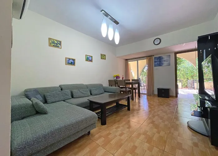 Town House, Garden, 2 Bedrooms, 2 Bathrooms Pafos