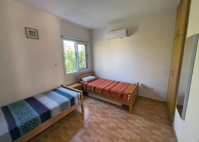 Town House, Garden, 2 Bedrooms, 2 Bathrooms Daire *