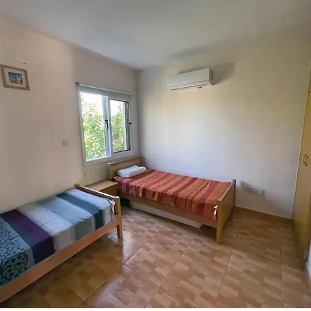 Town House, Garden, 2 Bedrooms, 2 Bathrooms Apartament *